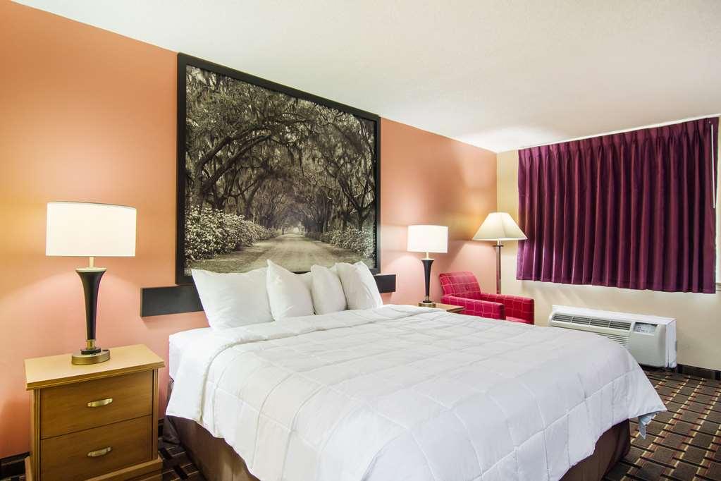 Americas Best Value Inn Darien Oda fotoğraf