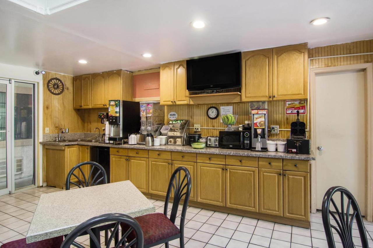 Americas Best Value Inn Darien Dış mekan fotoğraf